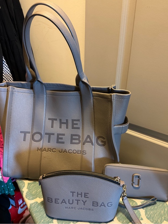 Marc Jacobs Handbags - Marc Jacobs Gray 'The Tote Bag' Leather Tote